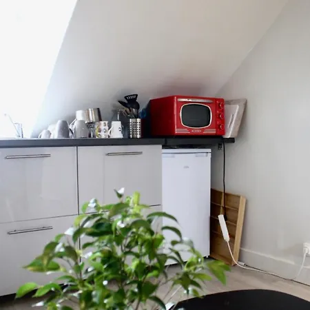 Design Studio With Superb View, Well Located *