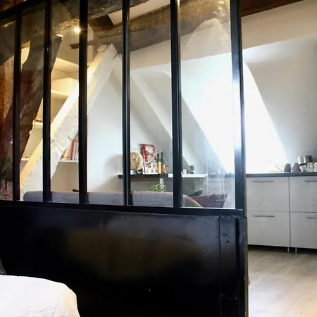 Appartement Design Studio With Superb View, Well Located